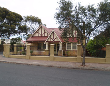 pillars-adelaide-fence-centre-38