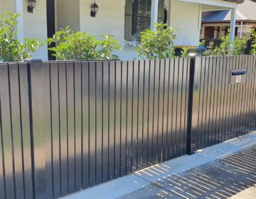 vertical-slat-adelaide-fence-centre-2